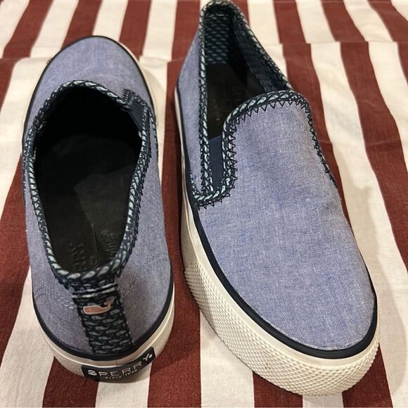 Vineyard Vines light blue boat shoes sz 7 - Picture 1 of 6